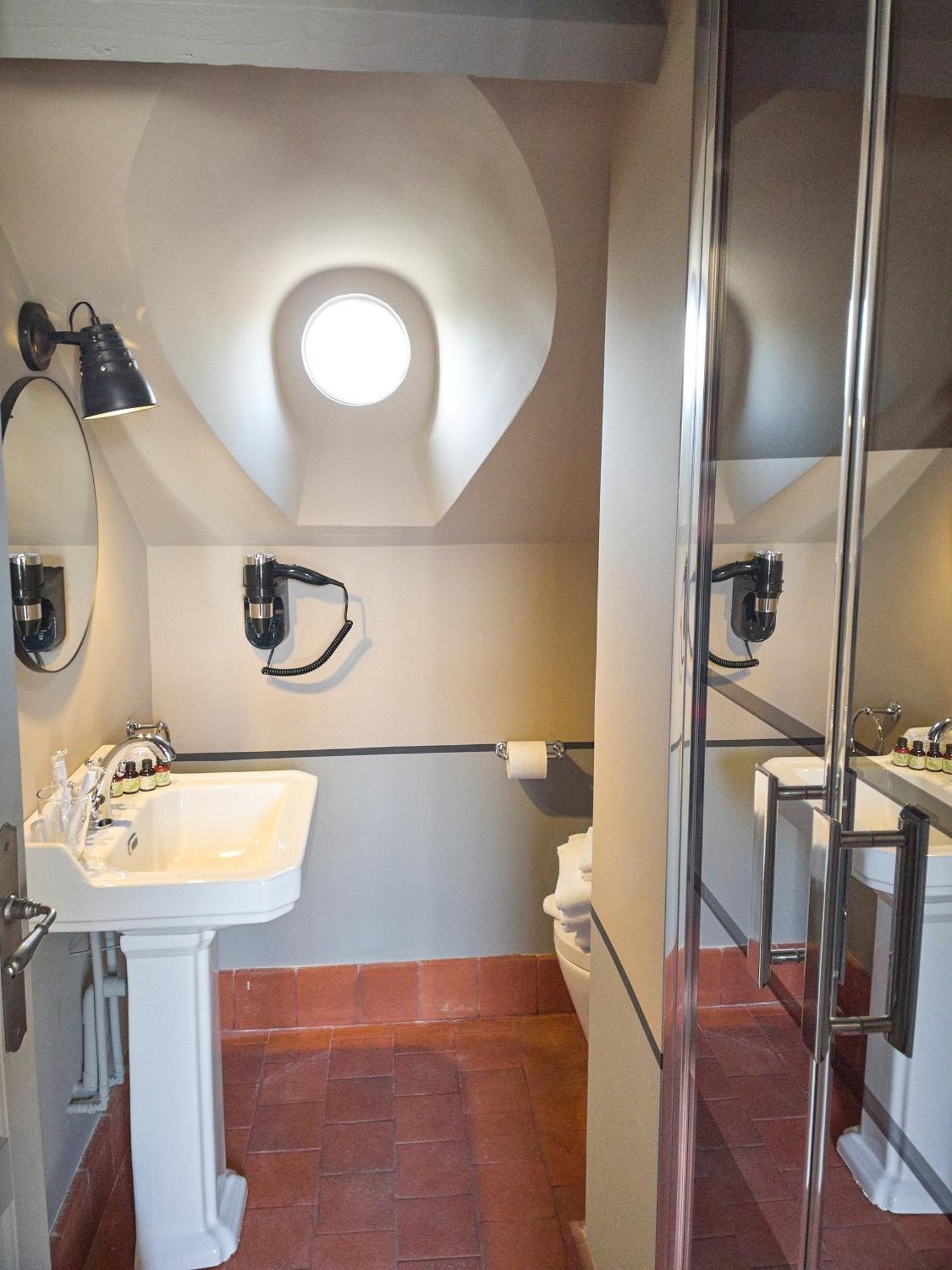 Le Fruit Defendu Hotel Rueil-Malmaison Bilik gambar